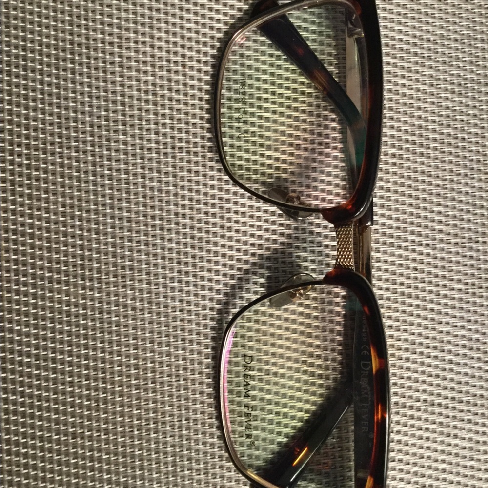 Unisex Pair of Eyeglasses! By! Dream Himax!